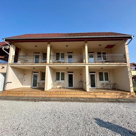 Apartmanovy Dom Flora Veľký Meder Εξωτερικό φωτογραφία