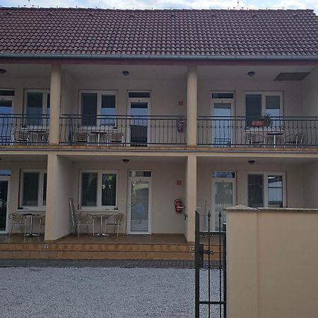 Apartmanovy Dom Flora Veľký Meder Εξωτερικό φωτογραφία