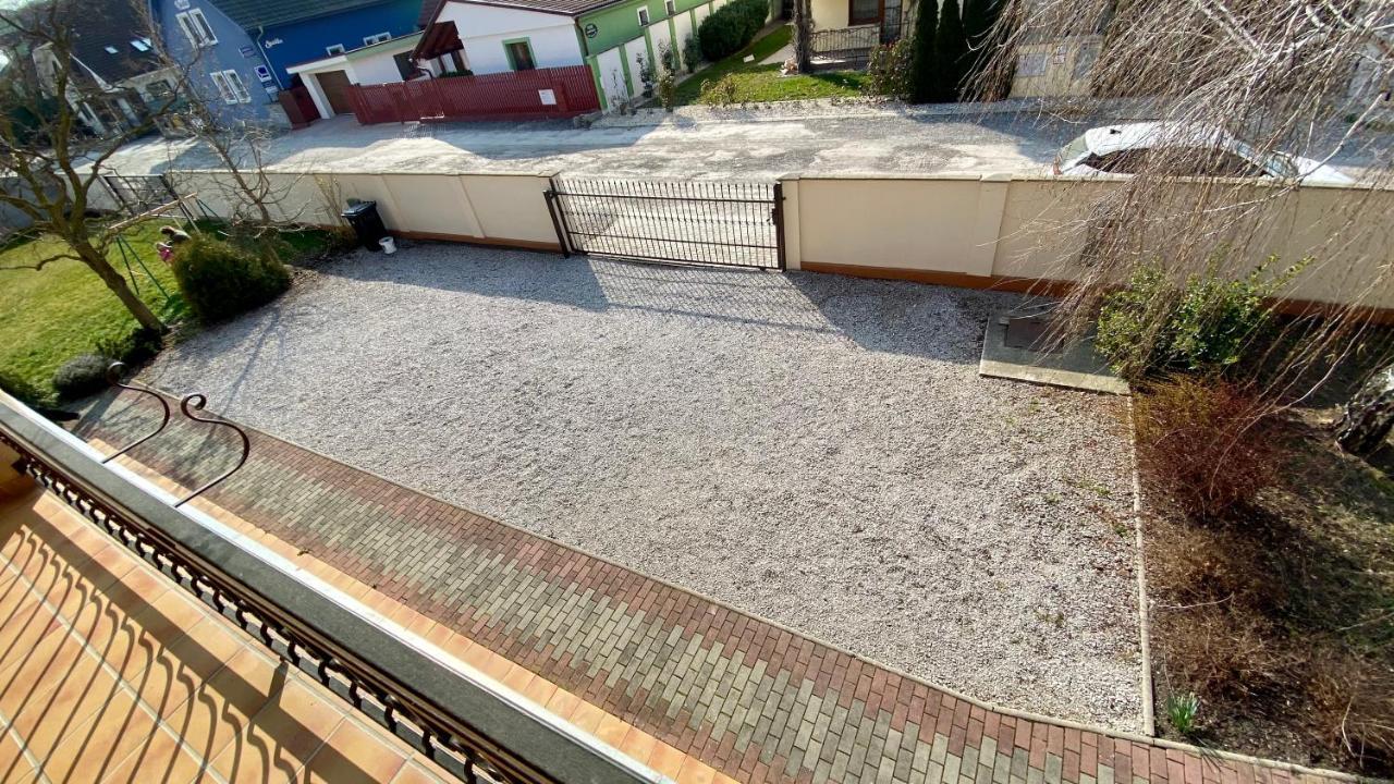 Apartmanovy Dom Flora Veľký Meder Εξωτερικό φωτογραφία