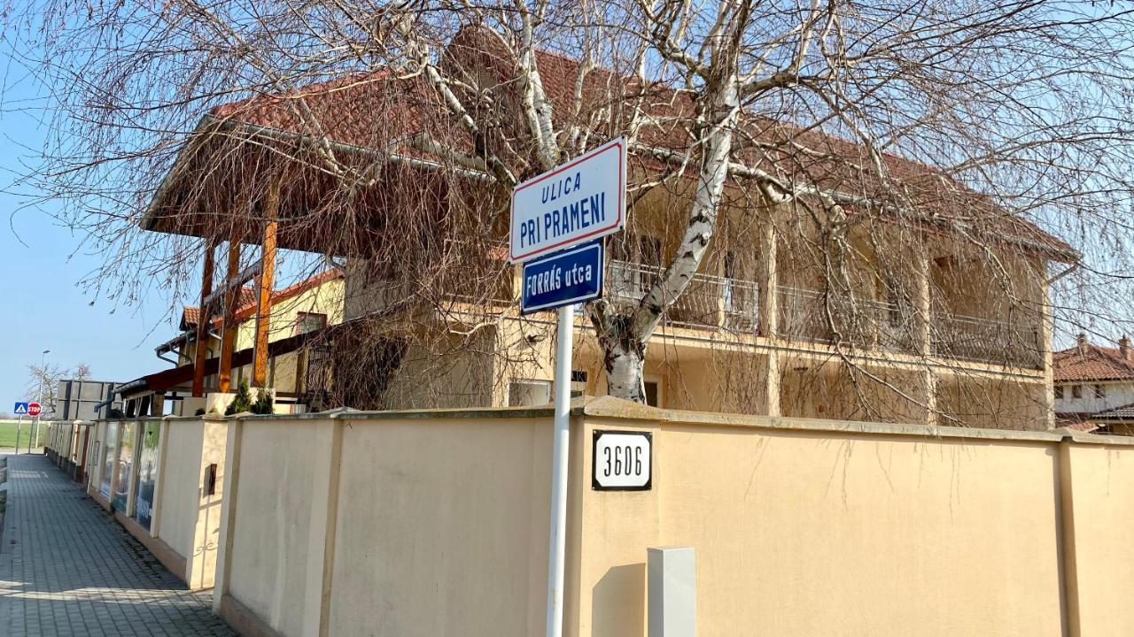 Apartmanovy Dom Flora Veľký Meder Εξωτερικό φωτογραφία
